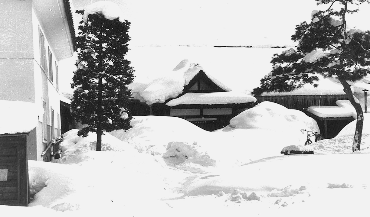新庄町役場（雪の風景）