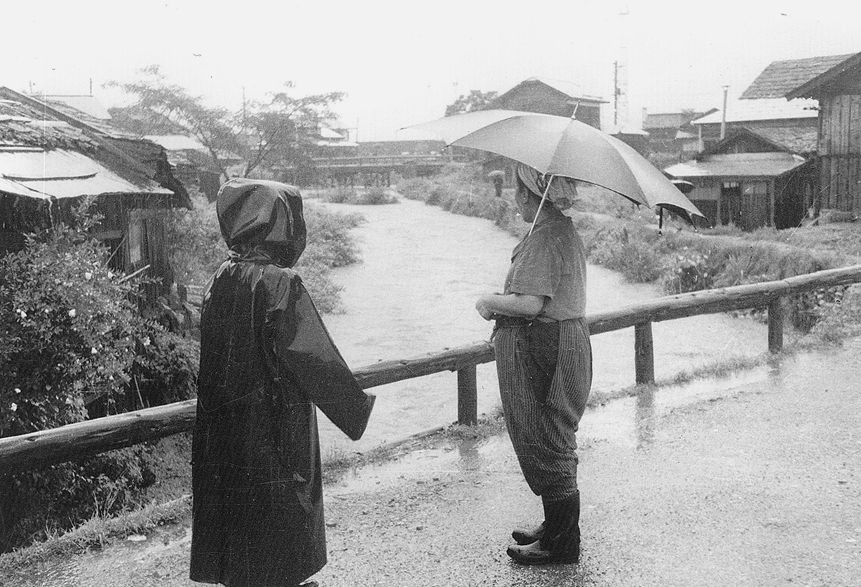 氾濫しそうな川