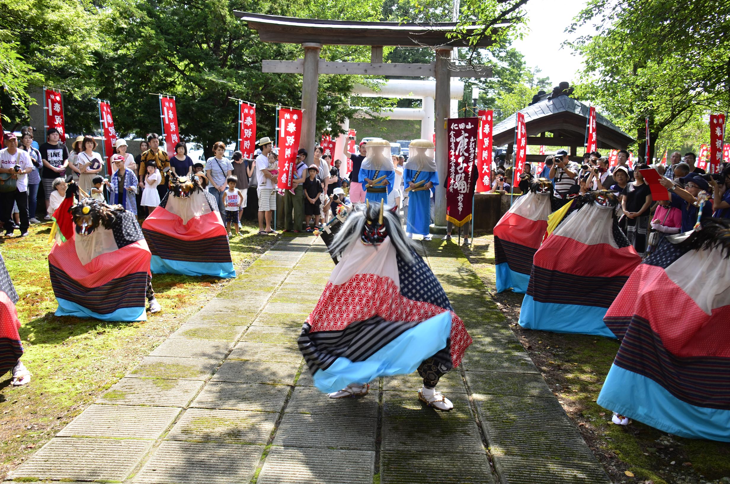 仁田山鹿子踊