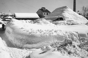 積雪の小路