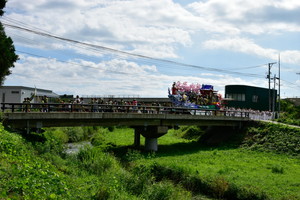 橋と山車